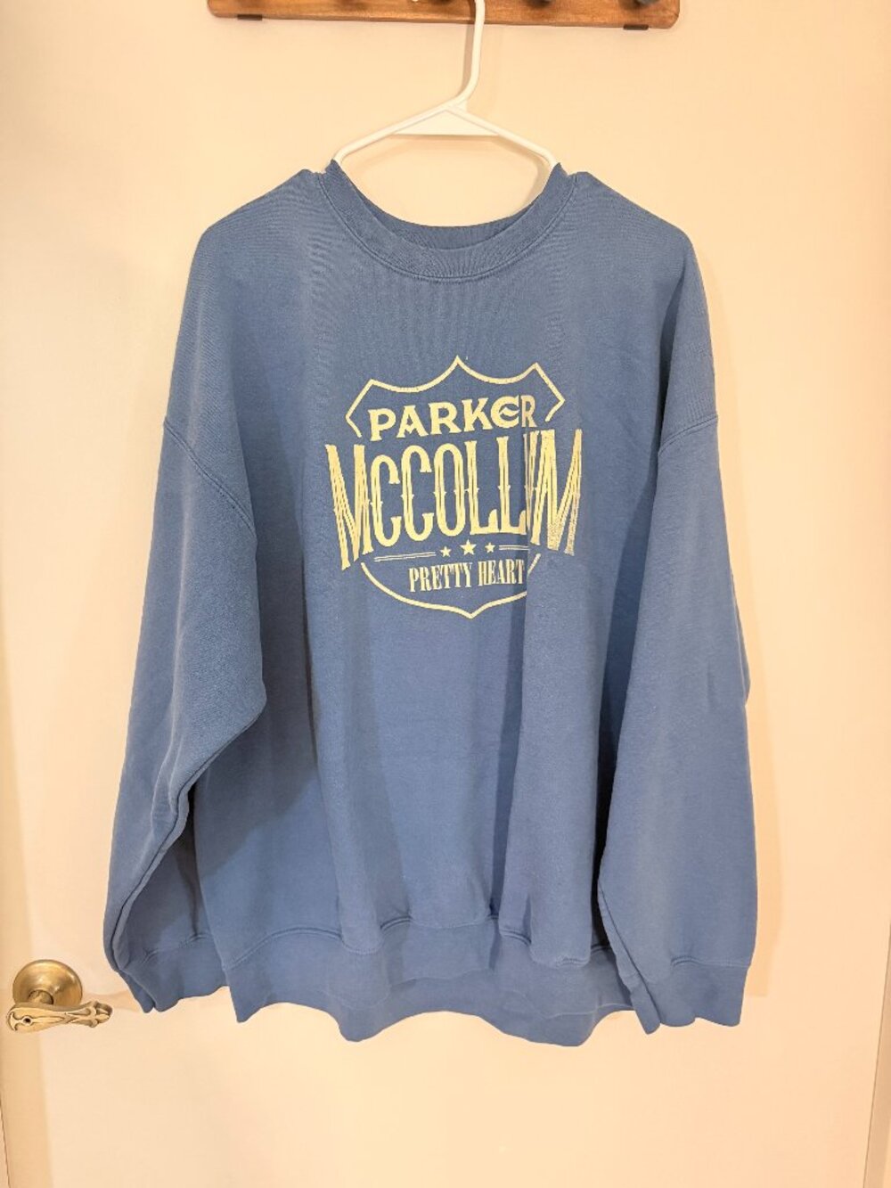 Parker McCollum Pretty Heart Crewneck